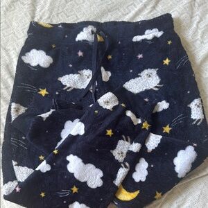 Women's Fleece Pajama Set - Navy with Cloud and Star Pattern